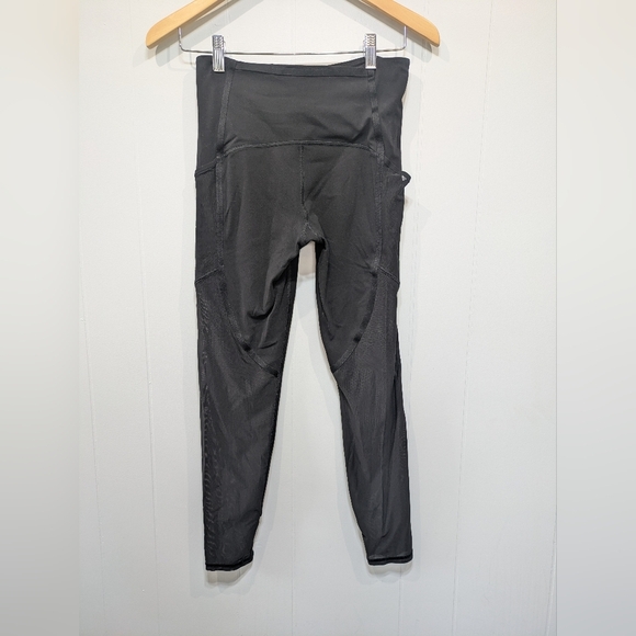 Athleta Vitality Stash Pocket 7/8‎ Legging Size Small Black Performance Yoga - Picture 4 of 6